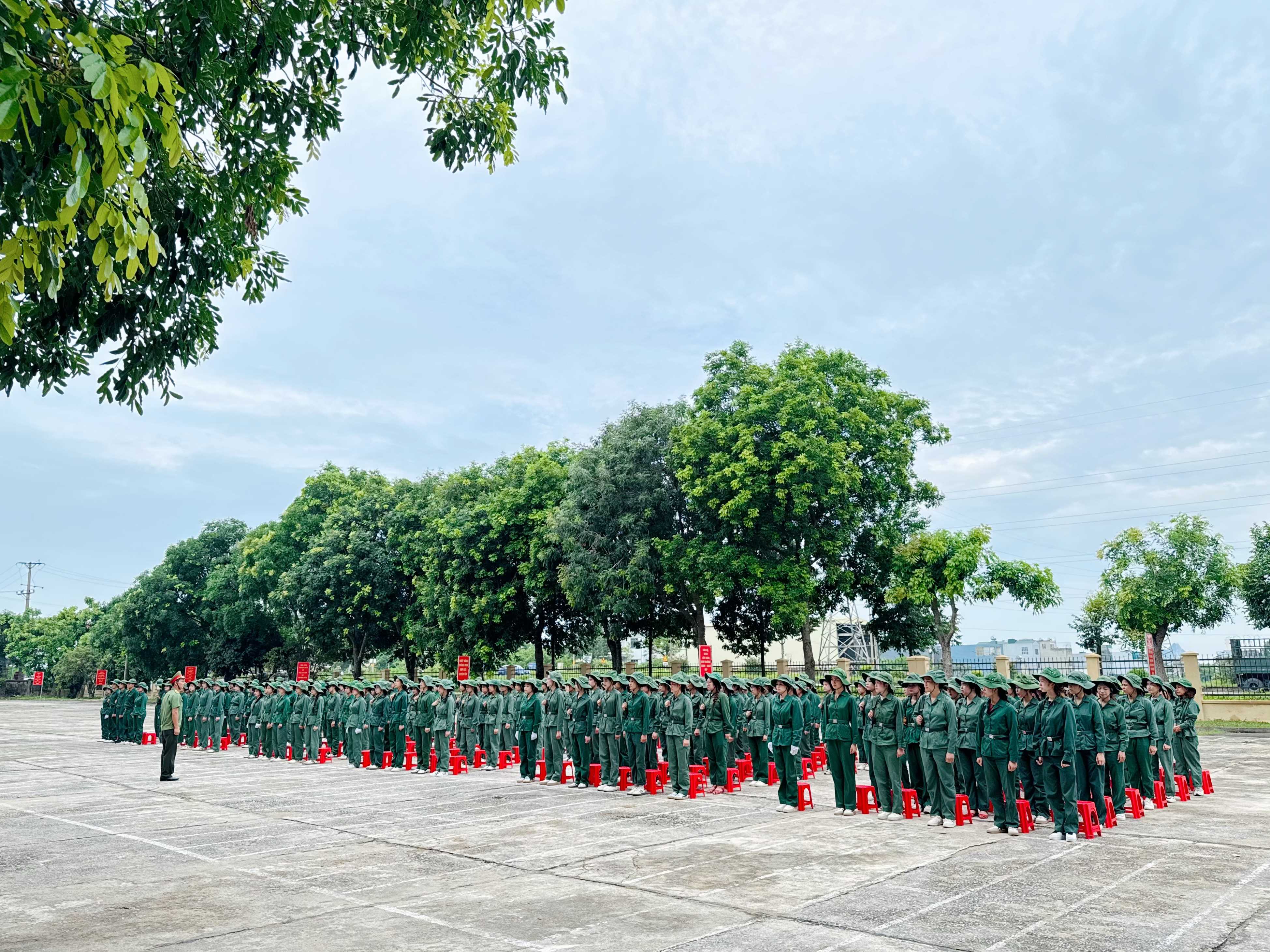 Lễ Bế giảng khoá học Giáo dục quốc phòng và an ninh k126/CĐYTTH năm học 2024-2025